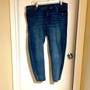Universal standard medium wash jeans size 16 (fits like 18!), 26.5 in. inseam